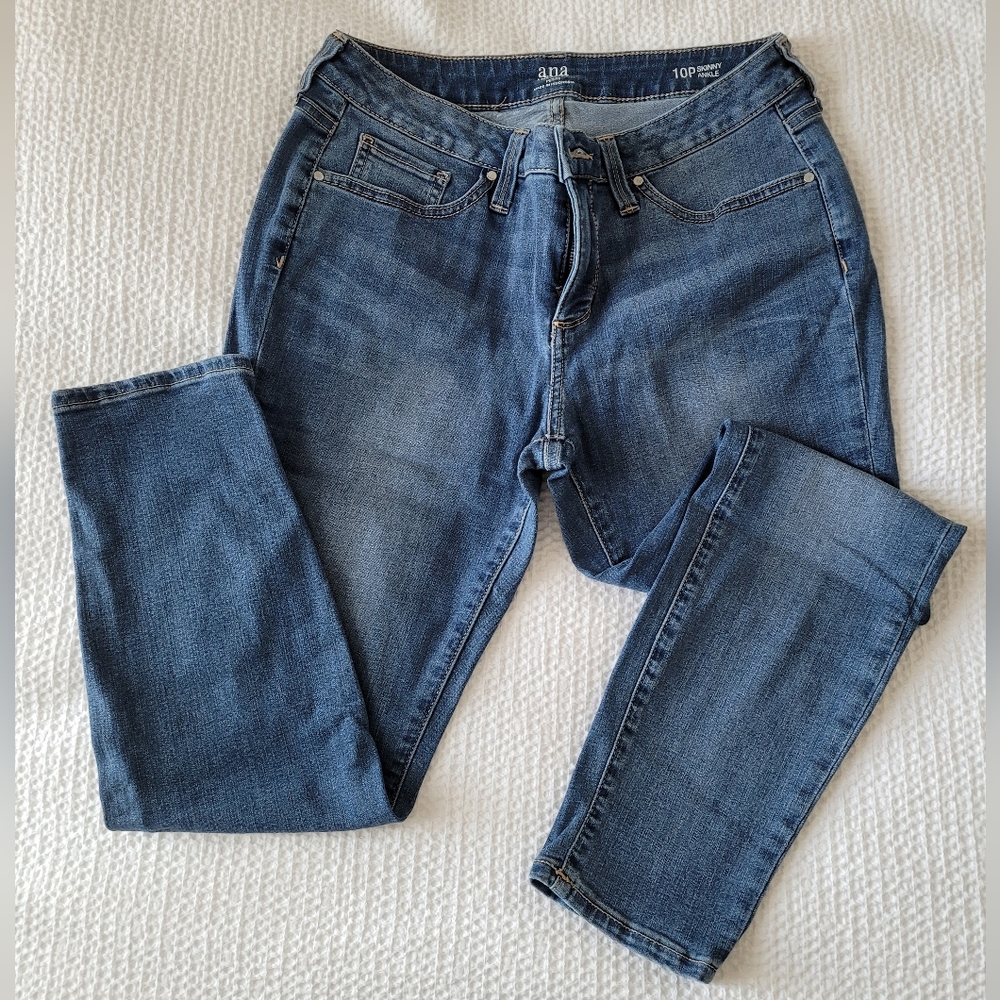 Ana jeans
